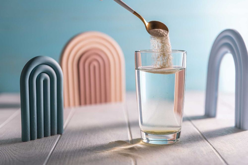 El artículo fue elaborado por Paola Arévalo, Natalia Rebolledo y Marcela Reyes, quienes aseguran que este reemplazo de azúcar por endulzantes no está logrando reducir efectivamente el consumo de azúcar.